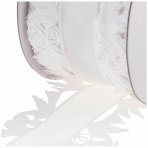 Лента лента кпроновая кайма голуби белая ширина 5 см длина 45 м 1575₽