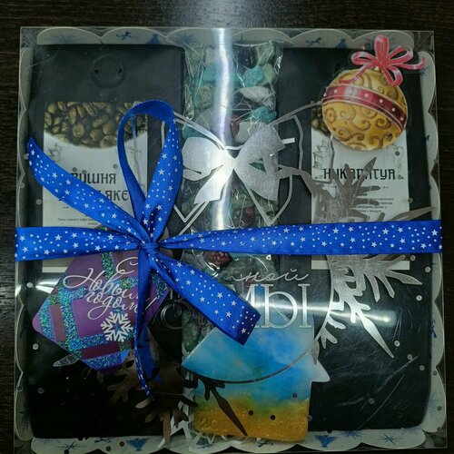 Набор подарочный №2 Новый Год ( два вида кофе по 100 гр.+сладости 100 гр.)