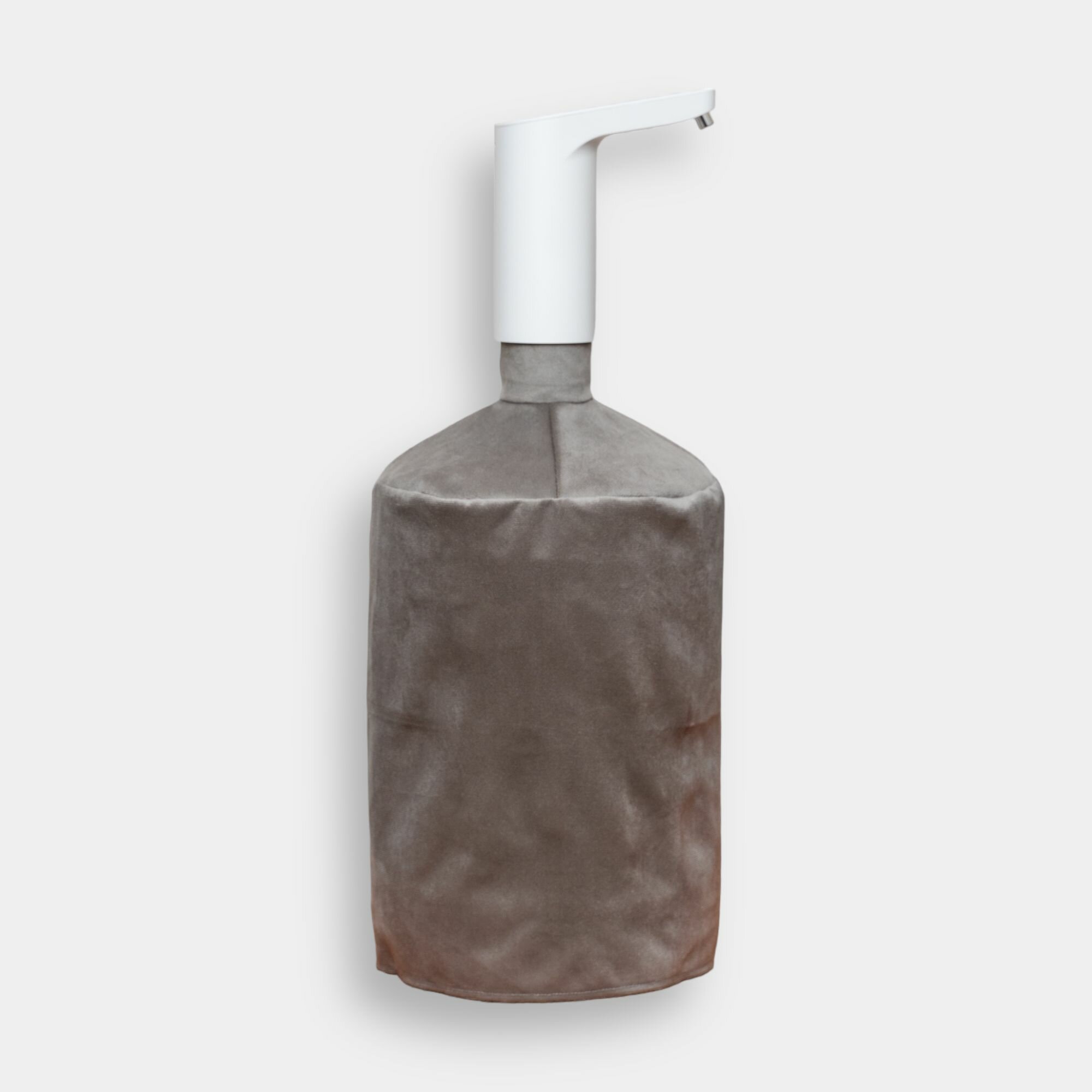 Чехол для бутыли на кулер 12,5л серого цвета - фотография № 1