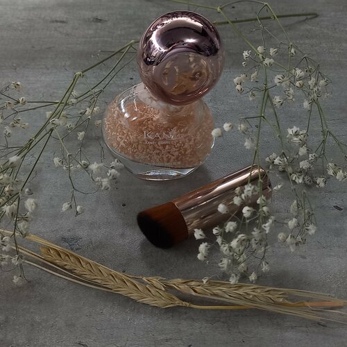 Жидкий тональный крем KAN, натуральный беж