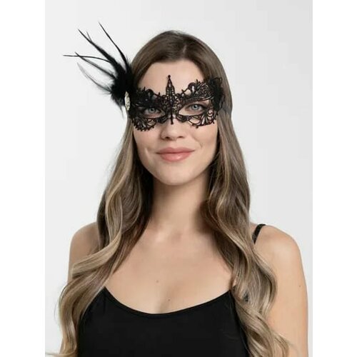 фото Карнавальная маска на новый год "незнакомка", с пером, ажурная страна карнавалия