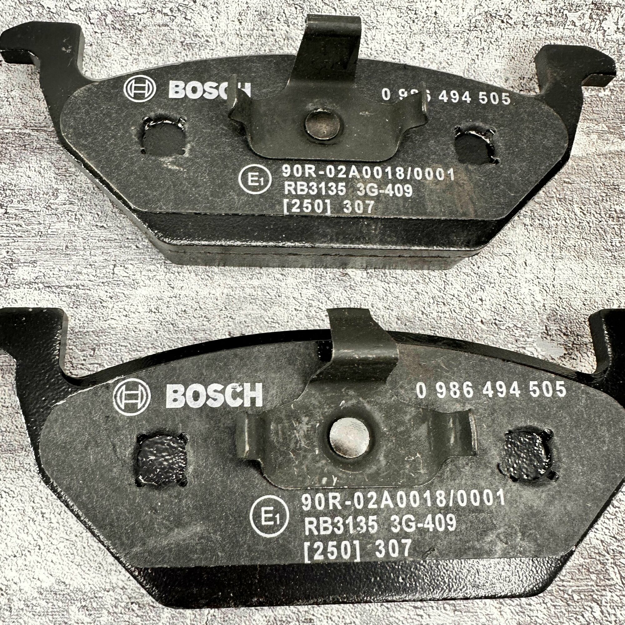 Тормозные колодки Bosch - фото №2