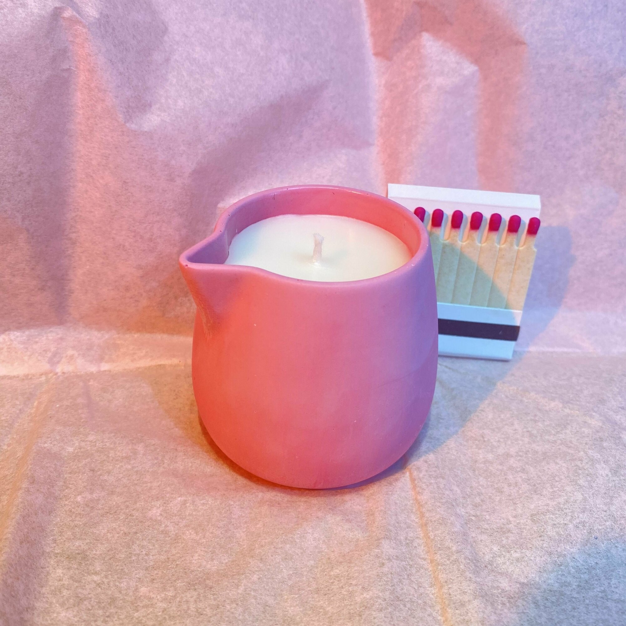 фото Массажная свеча из кокосового воска с маслом ши 120 мл.