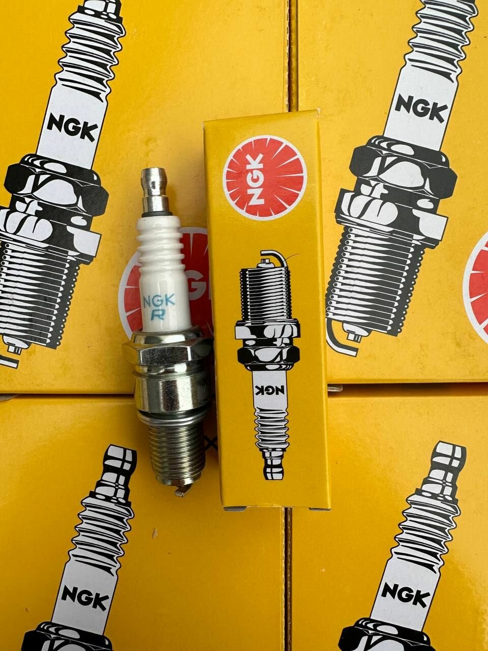 Свеча зажигания NGK 7822 BPR6ES — фото 20