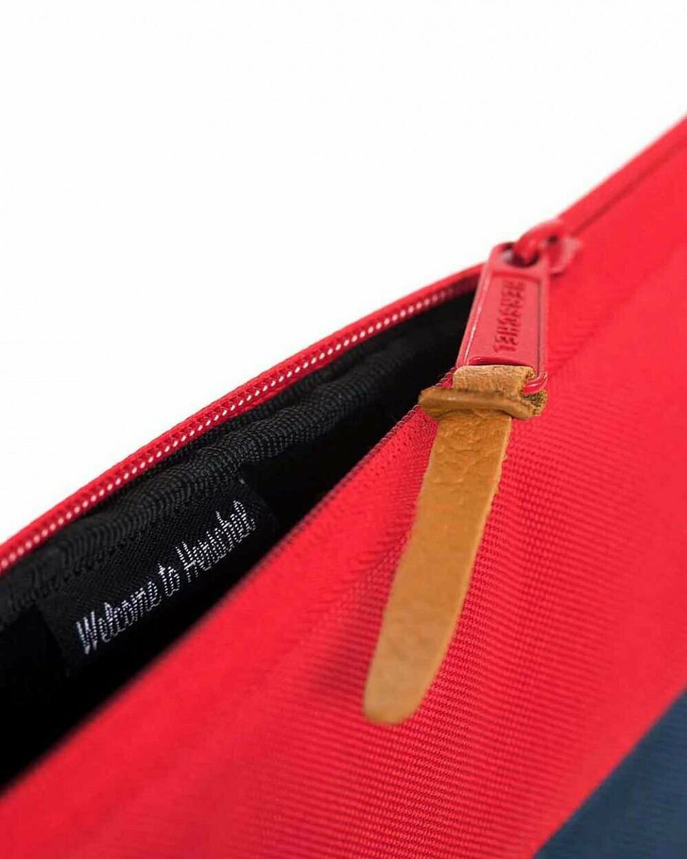 Чехол водоотталкивающий Herschel Anchor 11' MacBook Air Purple Navy Red