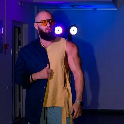 фото Жилет , размер 48-56 рост 180-190, желтый нет бренда