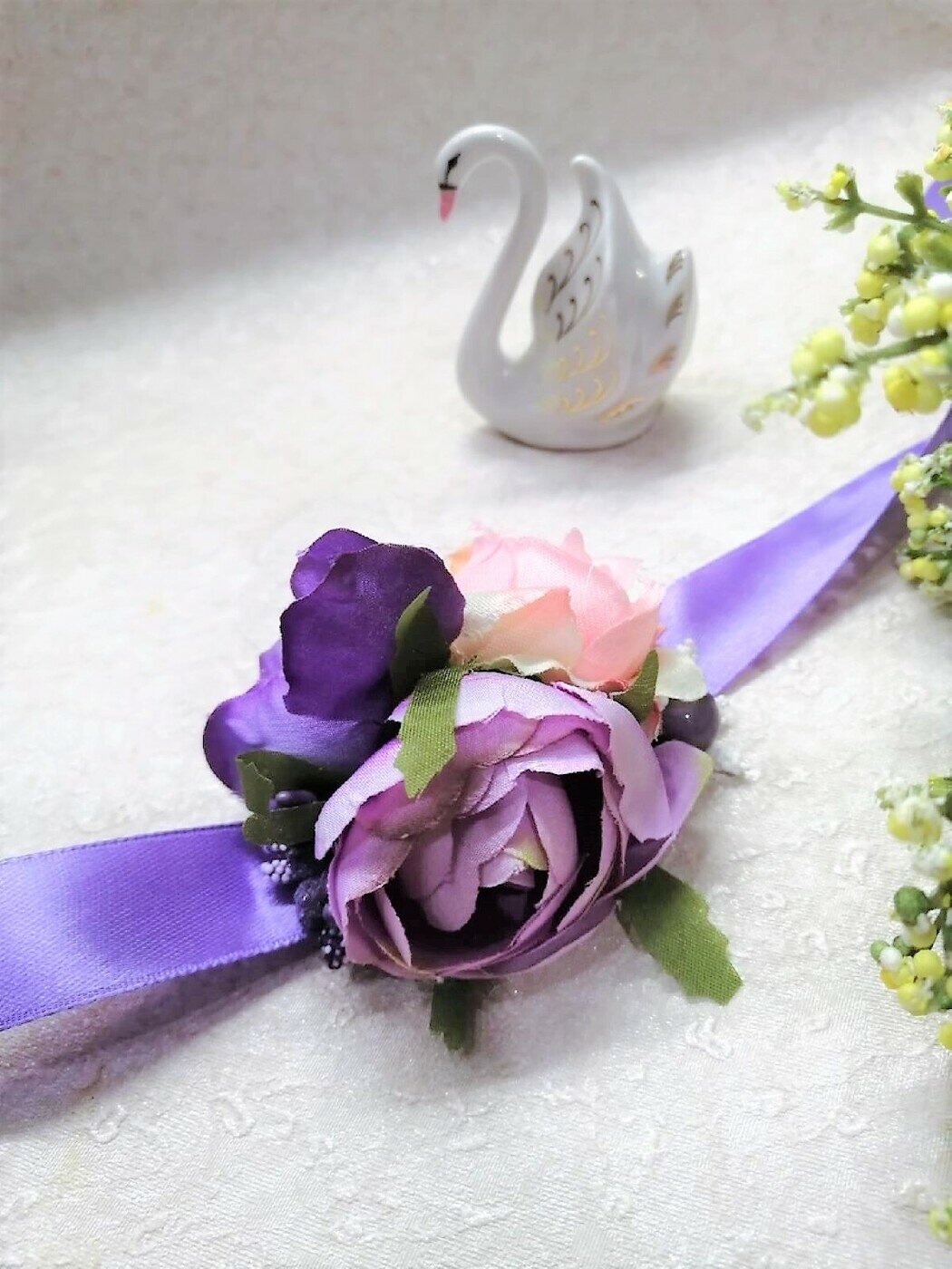 Набор свадебных браслетиков на руку подружкам невесты и свидетельнице в фиолетовых оттенках 3 шт.