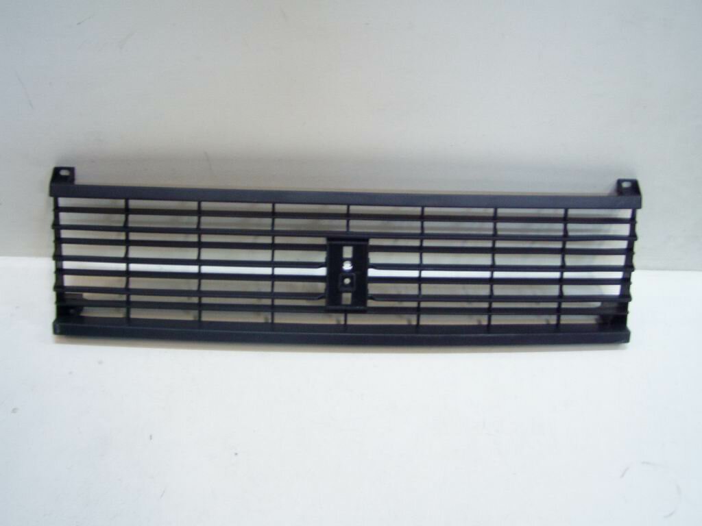 Решетка радиатора черная ВАЗ 2105 Димитровград 2105-8401014