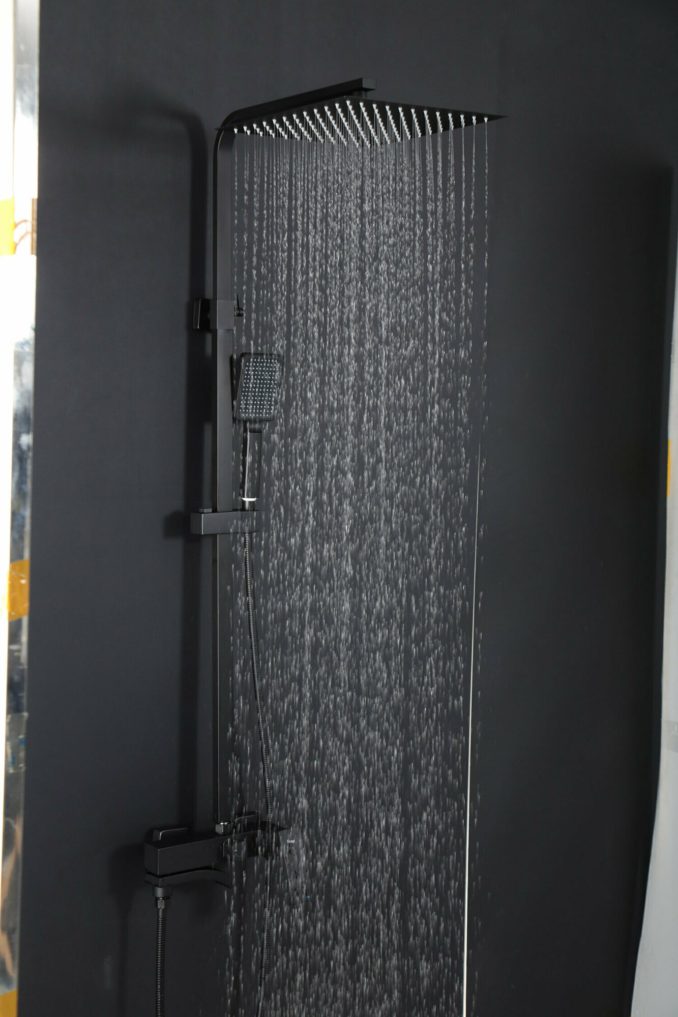 фото Душевая система Frap F24802-16 черный