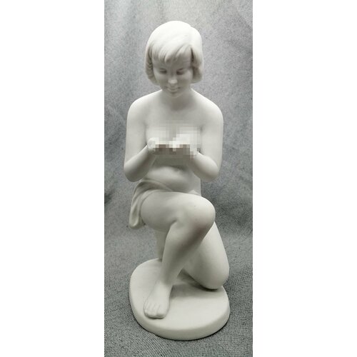 Статуэтка Обнаженная девушка у ручья, фарфор (бисквит), мануфактура Wallendorf, Германия, 1960-1990 гг.