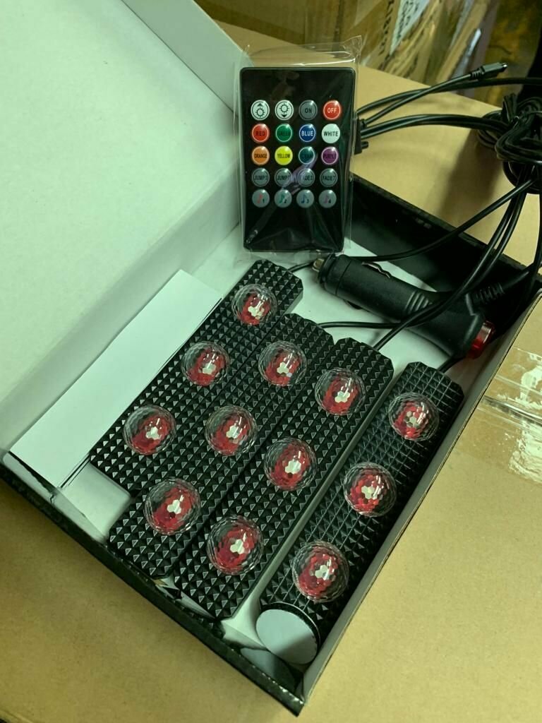 Комплект светодиодной RGB подсветки ног и салона автомобиля с пультом дистанционного управления, 12В, 4 модуля. — фото 1