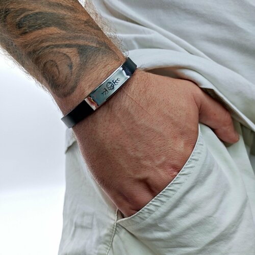 фото Браслет, металл, 1 шт., размер 20 см, серебряный, черный нет бренда