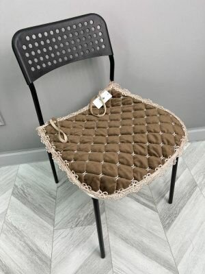 Велюровая сидушка на стул Miss Mari "Паола" коричневый, 50х50