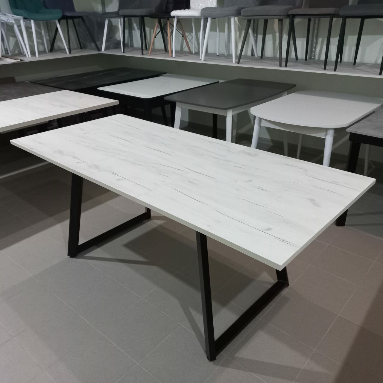 фото Командор Стол прямоугольный Паркер раздвижной (автовкладка) 1,4(1,9) м Бетон темный/черный