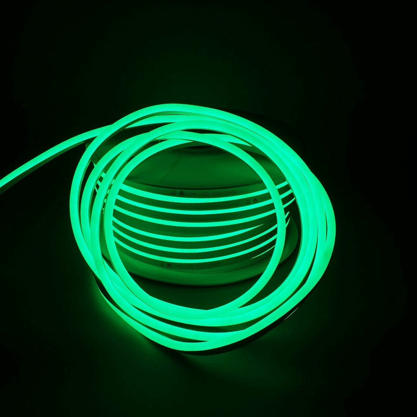 Гибкий неон 220в, LUX 8х16, 144 Led/m,11W/m, зеленый, 5 метров - фотография № 11