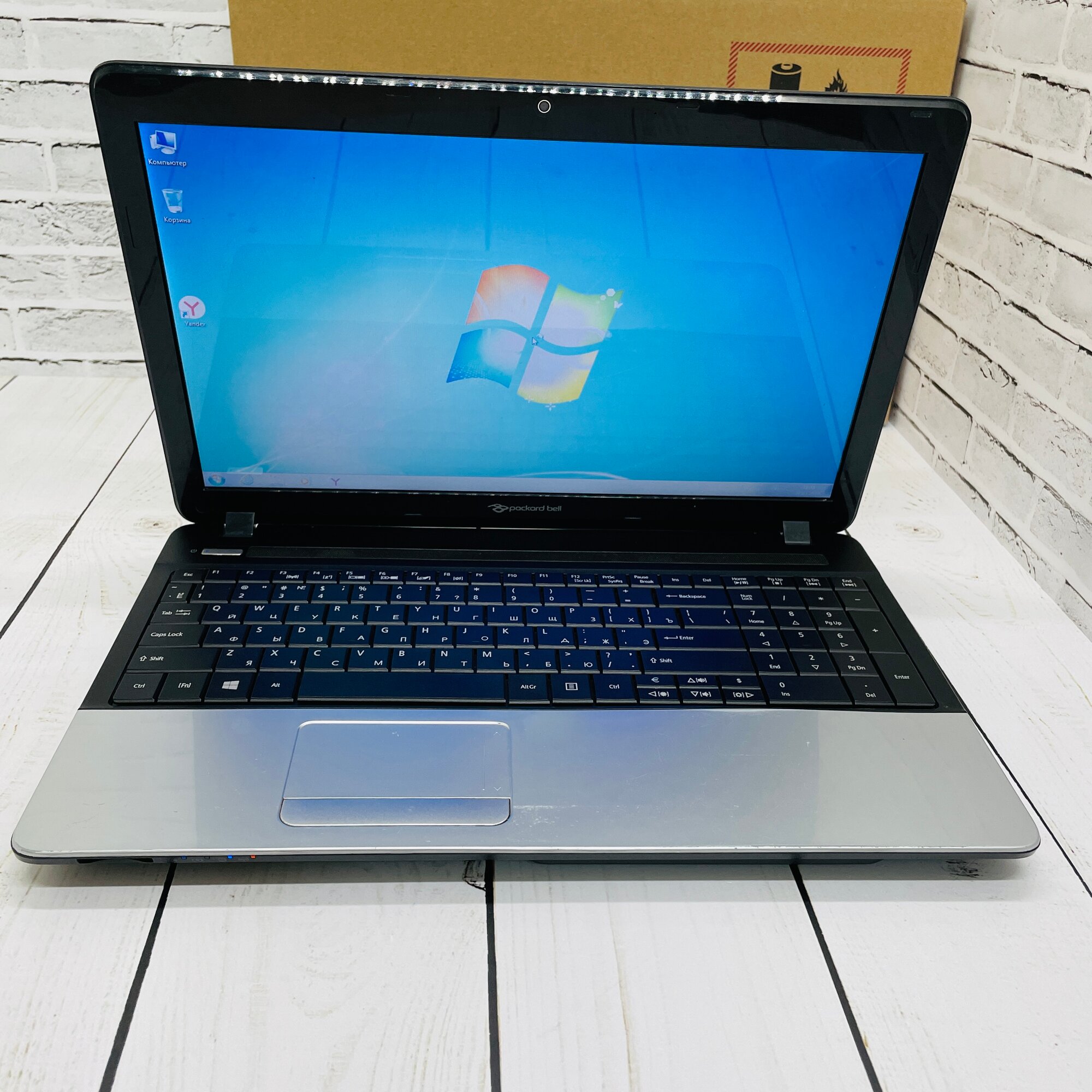 Ноутбук Packard Bell TE11-HC - 15.6", intel Pentium 2020M, 4Gb DDR3, 500Gb HDD, Intel HD