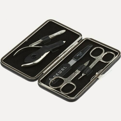 Изображение товара Маникюрный набор Dewal Professional DEWAL 5 предметов, натур. кожа, черный