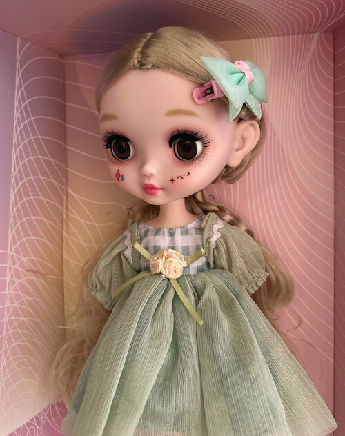 Кукла шарнирная с большими глазами Magic Doll от Smile Gooding, 30 см, зеленое платье и заколка