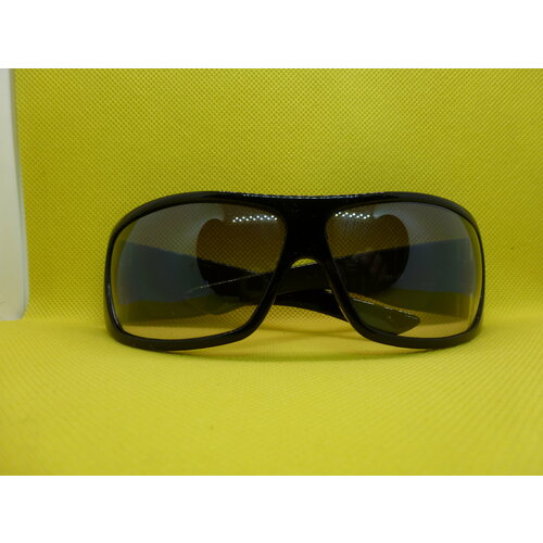 Солнцезащитные очки Akani градиент, черный