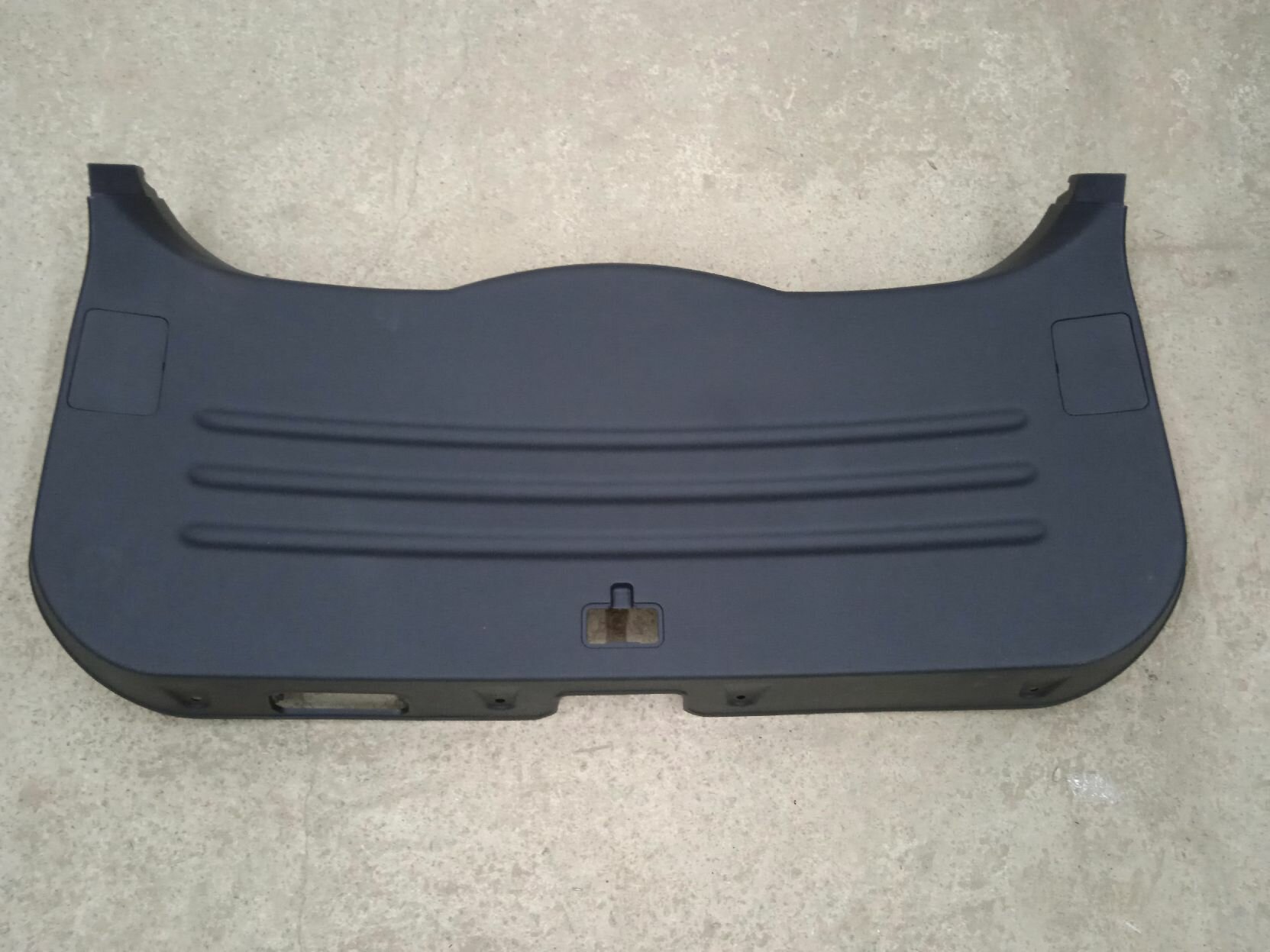 Обшивка крышки багажника JAC S5 (2013-2019) [2.0 16V 5MT внедорожник турбо] 6302104U1510