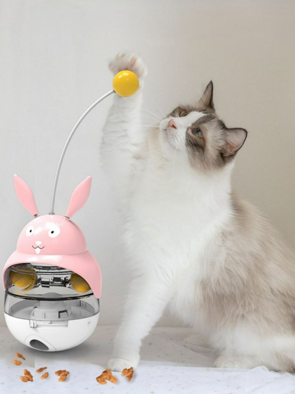 Интерактивная игрушка Зайка-Неваляшка (розовая)для кошек - фотография № 1