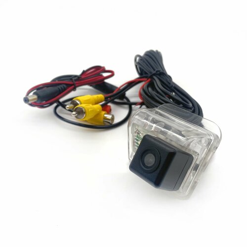 Камера заднего вида в плафоне Mazda CX-5 CX-7 CX-9 2006-2015 177000₽