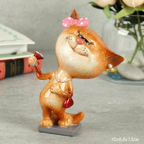 Фигурка Кошка с бантиком 13 х 10 х 6,5 см