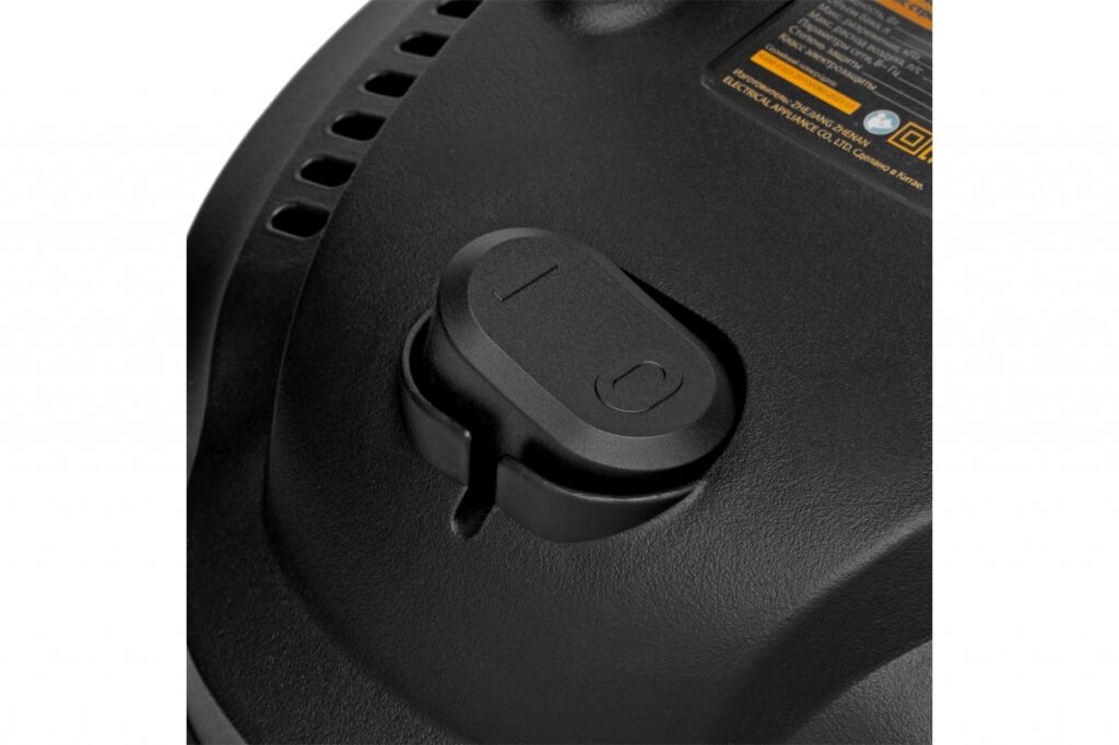 Строительный пылесос Denzel SVC 15, 1200 вт, бак 15 л, шланг 2 м 28201