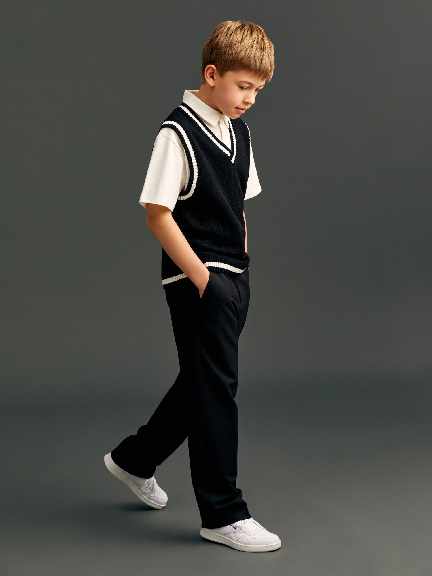 Школьный жилет Junion вязаный, размер 152, черный — фото 1