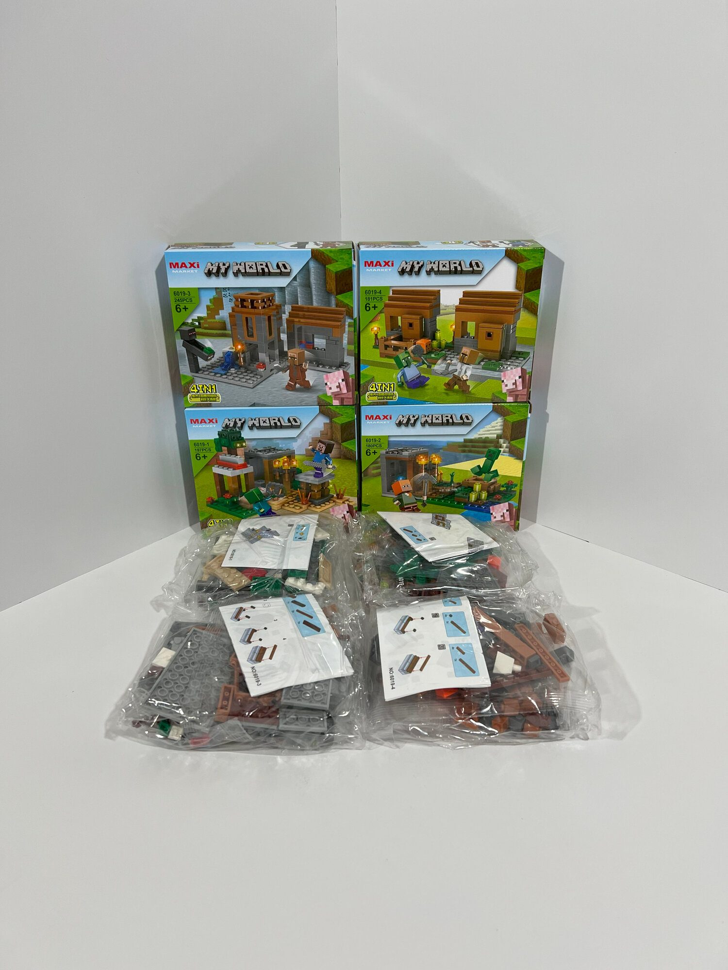 Конструктор Майнкрафт Деревня жителей набор 4 в 1 / Minecraft / 803 детали