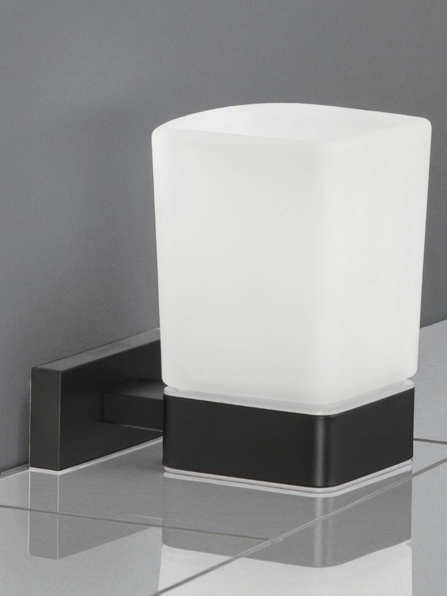 Дозатор для жидкого мыло GANZER GZ88060-C