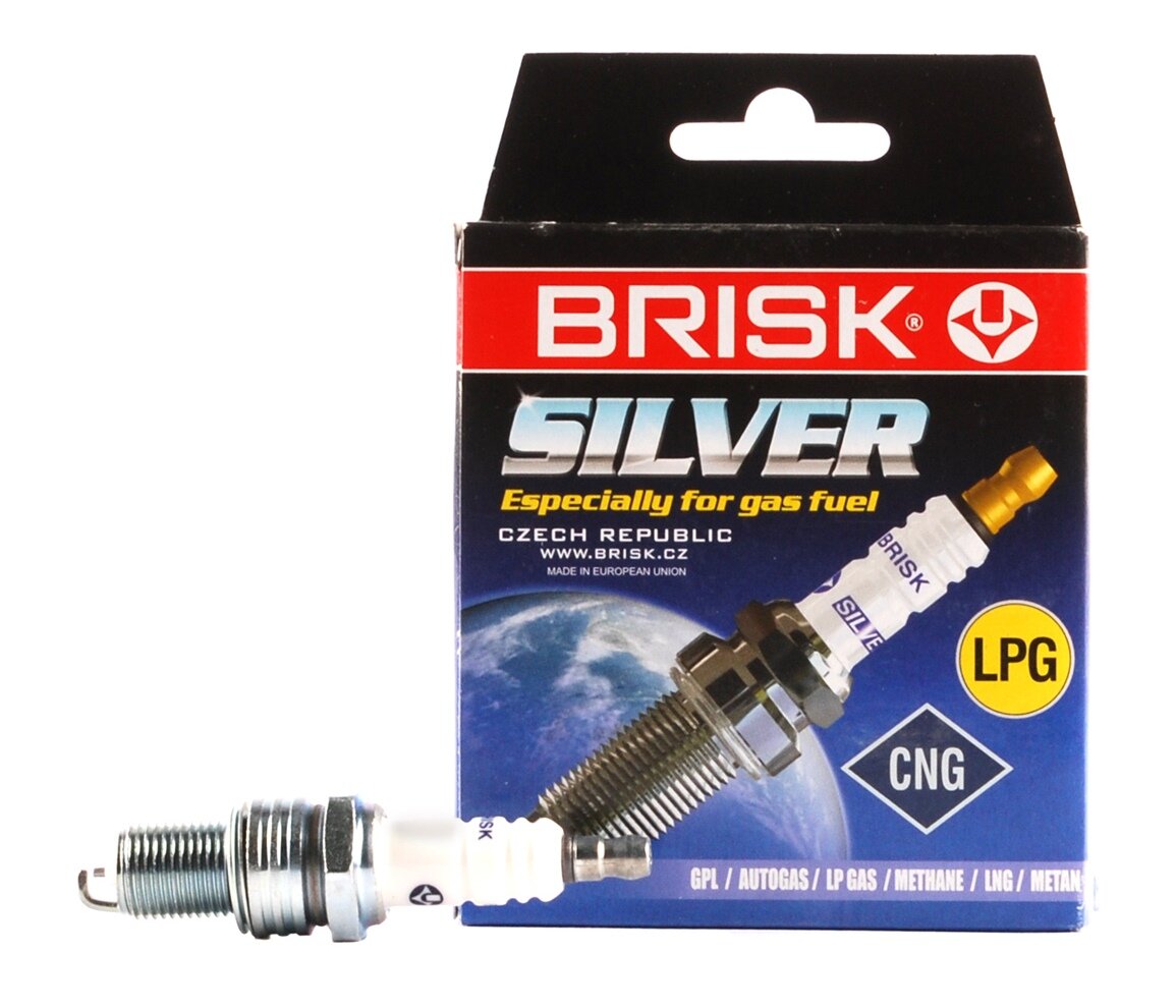 Свеча зажигания ВАЗ-2108 карбюратор Brisk LR15YS Silver (4шт.) в блистере