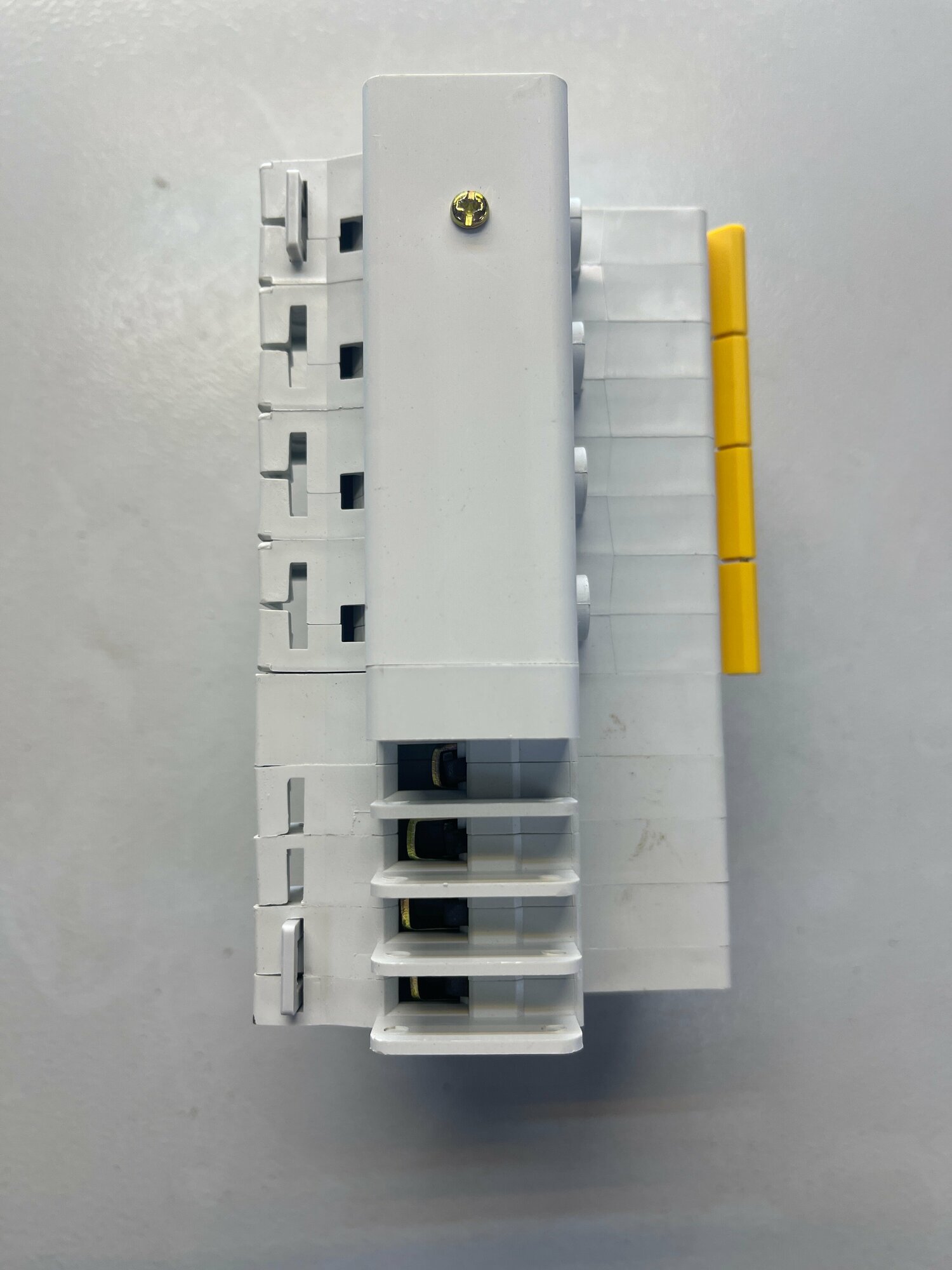 АД-14 MAD10-4-025-C-030 Автоматический выключатель дифференциального тока четырехполюсный 25А (тип AC, 4.5 кА) IEK - фото №9