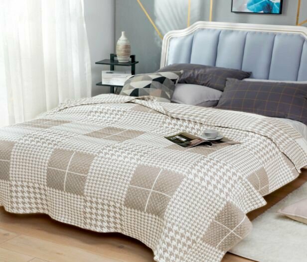 фото Покрывало Шанель принт. 200х230. Бежевый.