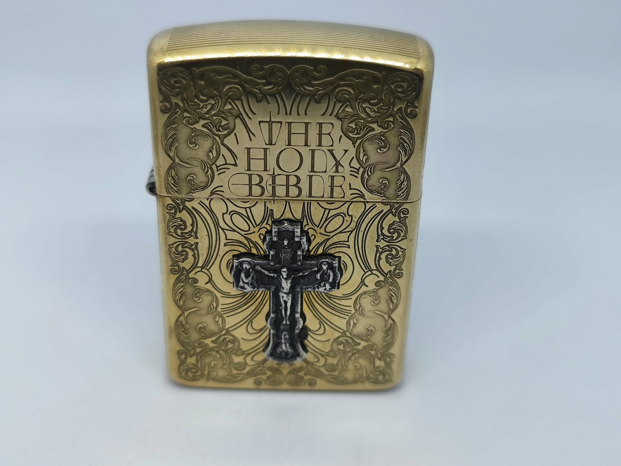 Бензиновая зажигалка Библия ZORRO THE HOLY BIBLE brass - фотография № 3