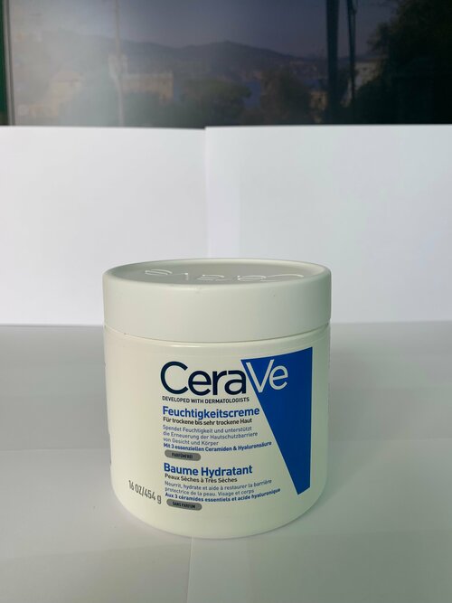 CeraVe / Увлажняющий крем для сухой и очень сухой кожи, с гиалуроновой кислотой, 454 г