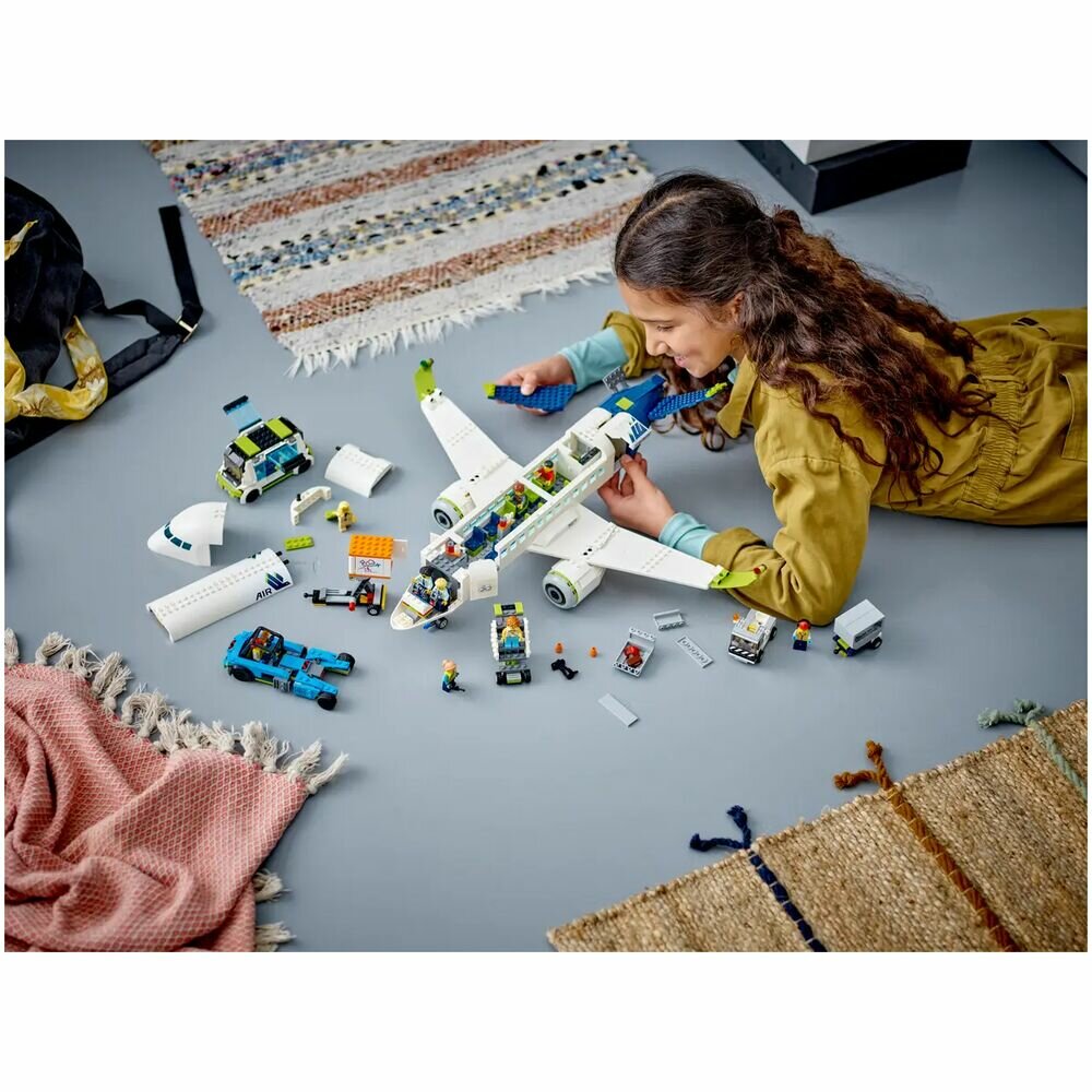 Конструктор LEGO City 60367 Passenger Airplane