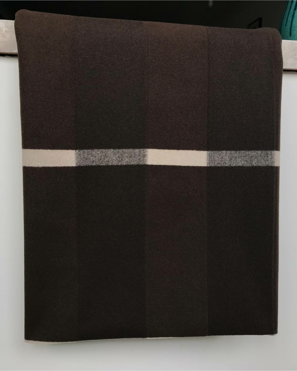Плед 150х220 для дивана Уютный Уют, покрывало на кровать, двухсторонний, цвет: темно-коричневый - фотография № 5