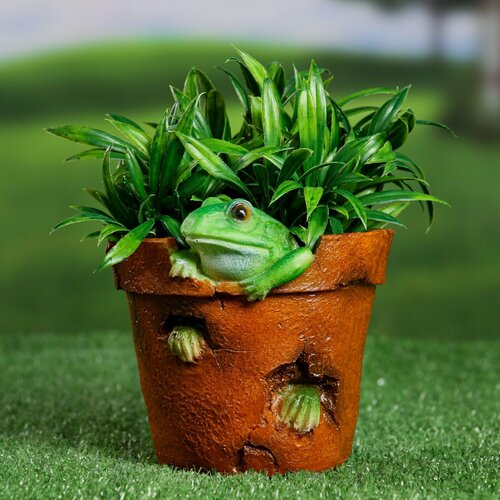 Изображение товара Декоративное кашпо «Горшок с лягушкой», 14×13×13 см, полистоун