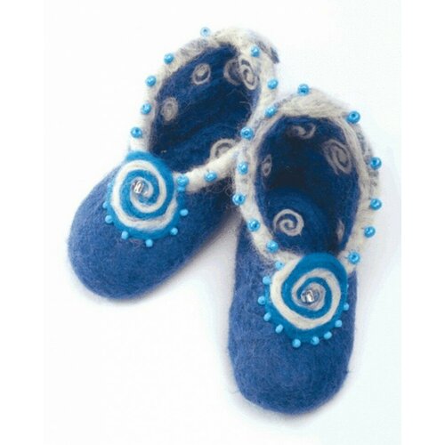 Голубые пинетки #В-35 Чаривна Мить Набор - валяние 13 x 6.5 см