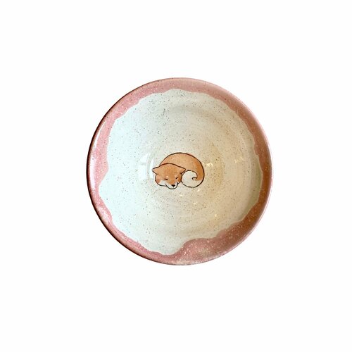 Блюдце ручной работы Спящая сиба-ину керамика 12 см 1635₽