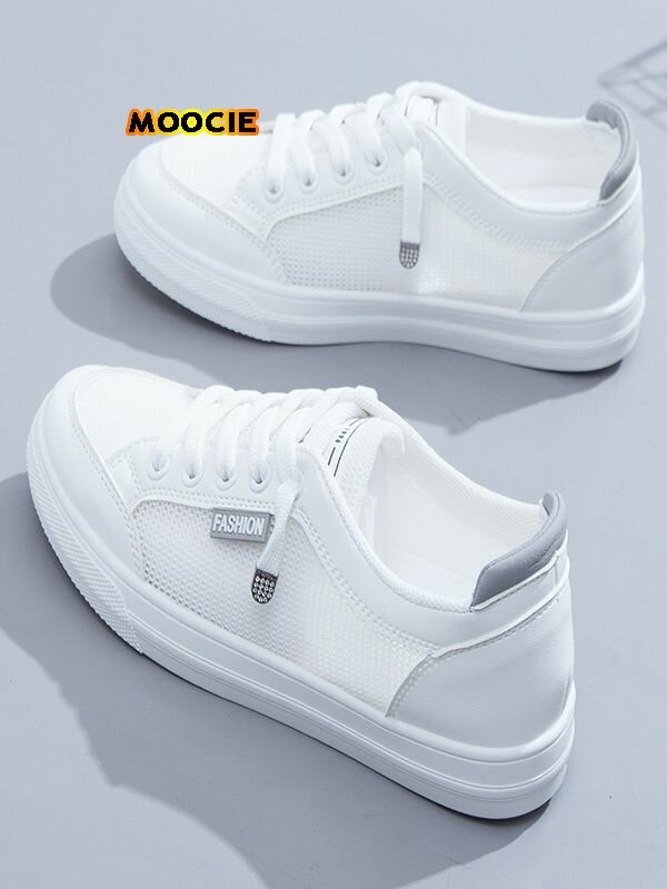 Кроссовки MOOCIE