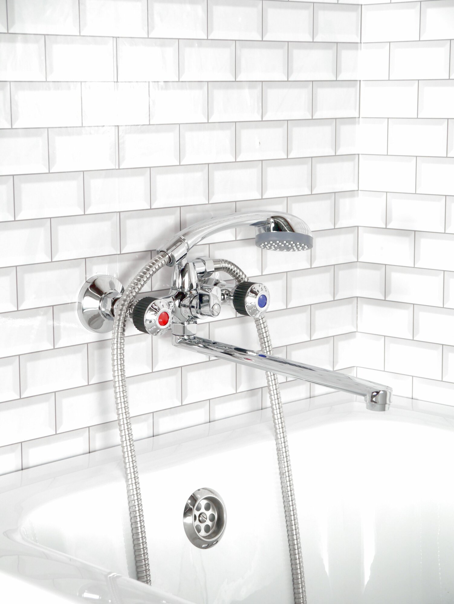 Смеситель Эверест, цинковый сплав, аэратор, лейка, поворотный, глянцевый — фото 1