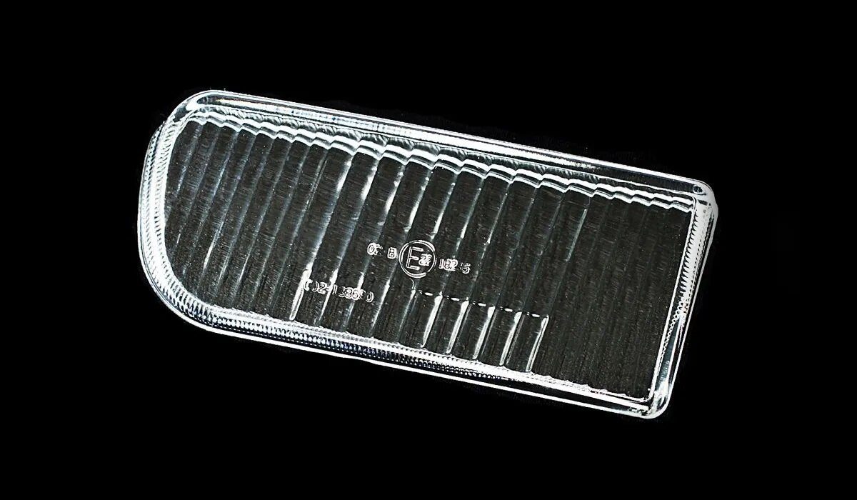 фото Стекло противотуманных фар ПТФ Audi 100 (C4) 1990-1994, левое