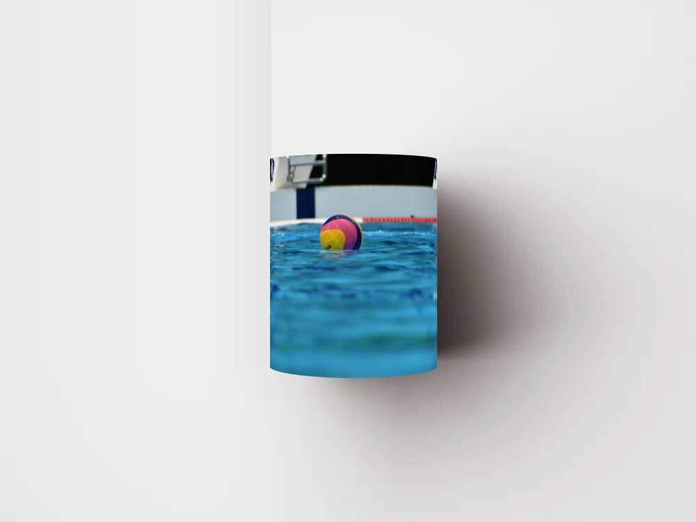 Кружка с рисунком, принтом "Водное поло, бассейн, мяч для водного поло" 320 мл.