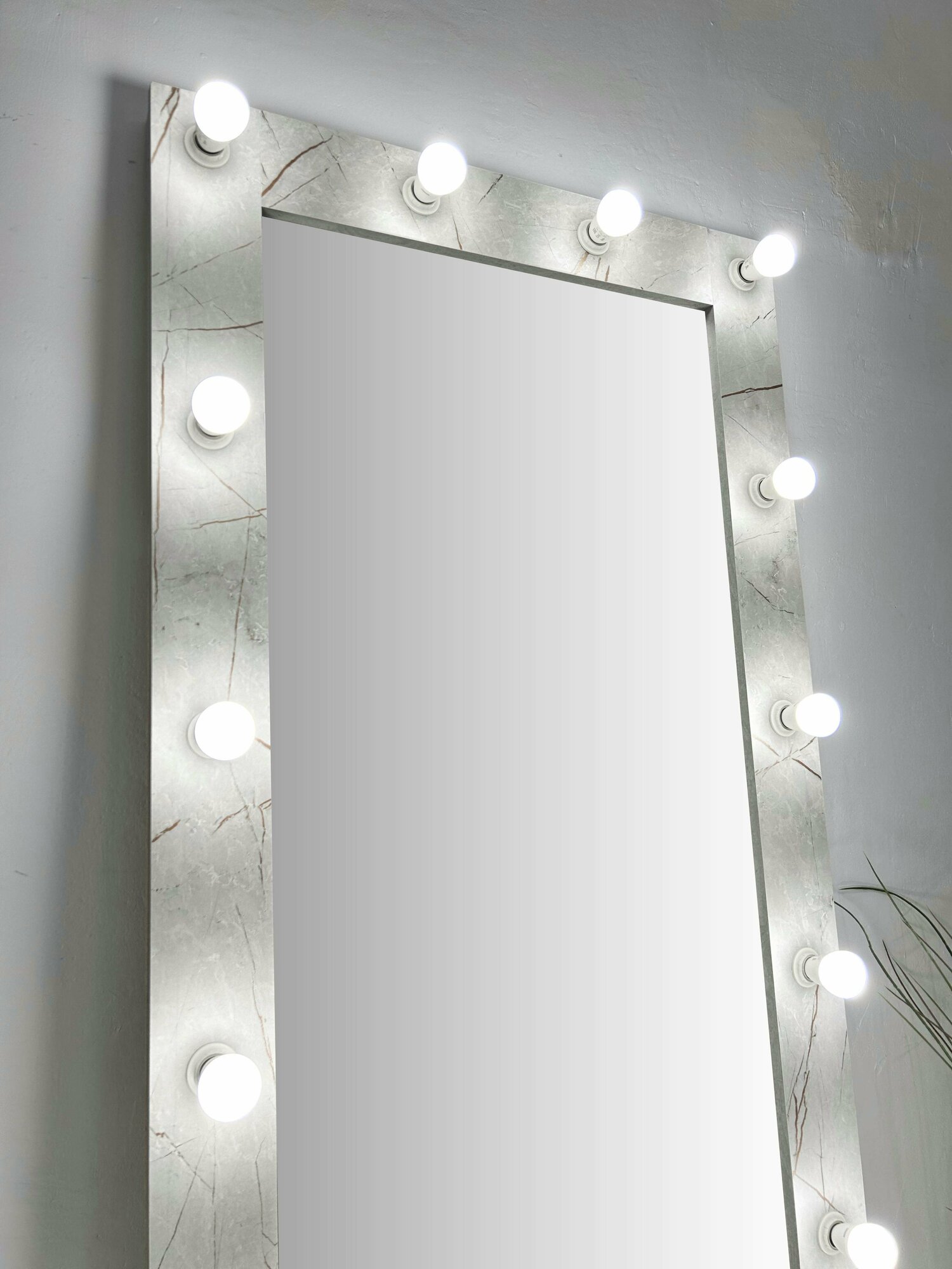 Гримерное зеркало с лампочками BeautyUp 175/75 цвет "Герион" - фотография № 8