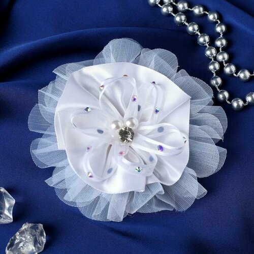 Бант на резинке Школьница пышная розочка с бусинками d-10 см белый 6 шт 2878₽