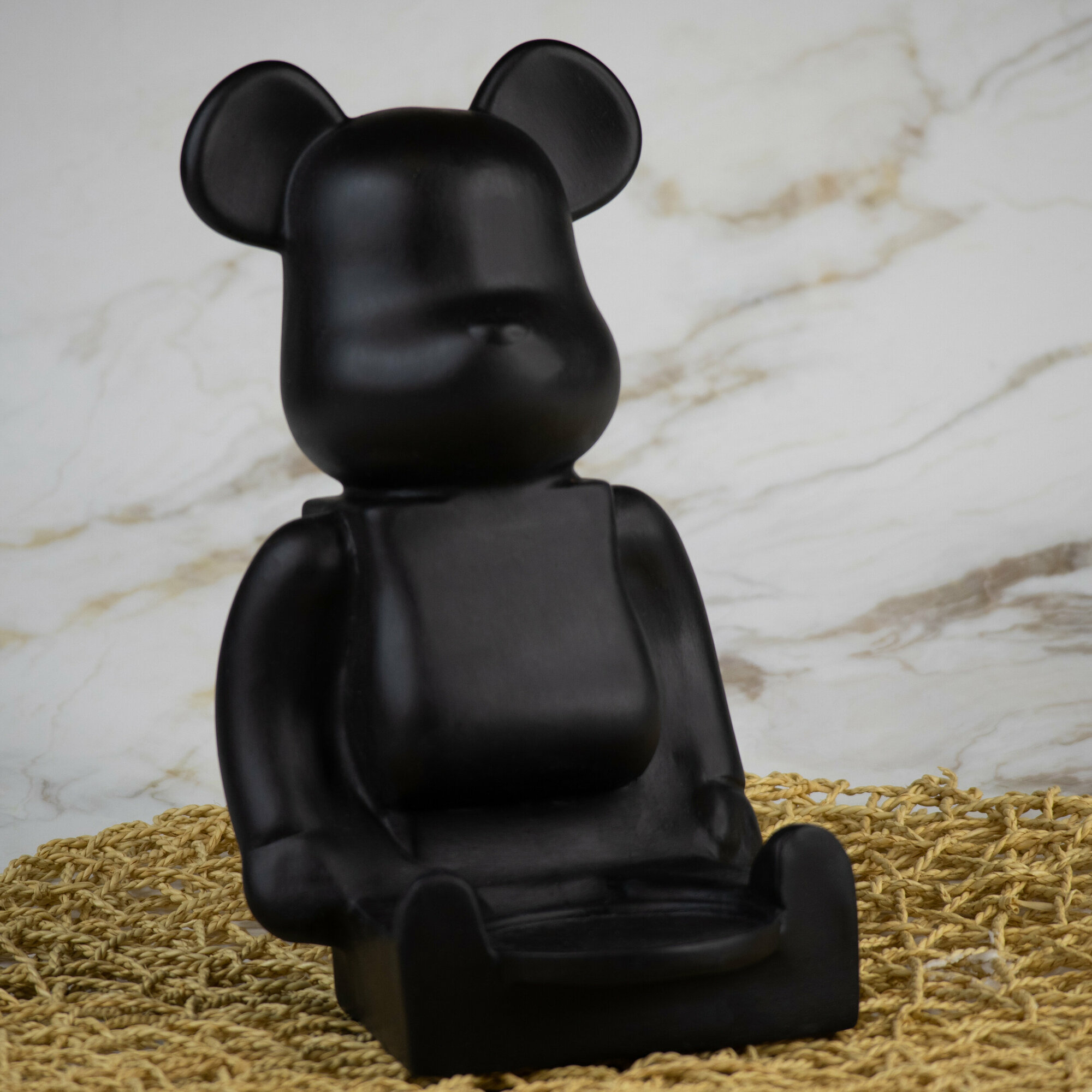 фото Статуэтка интерьерная медведь в стиле "bearbrick"