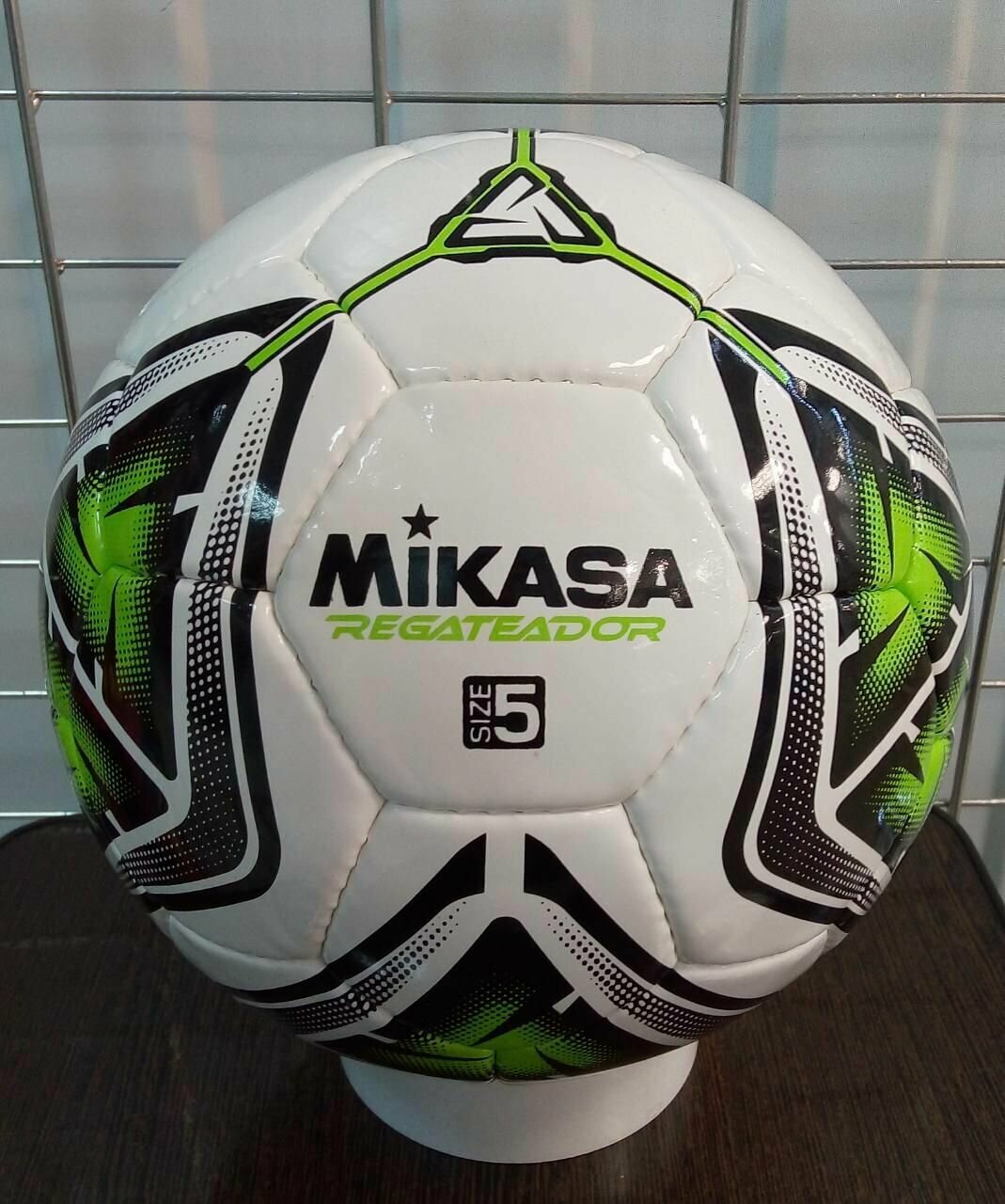 Для футбола MIKASA мяч футбольный размер 5 бело-зеленый