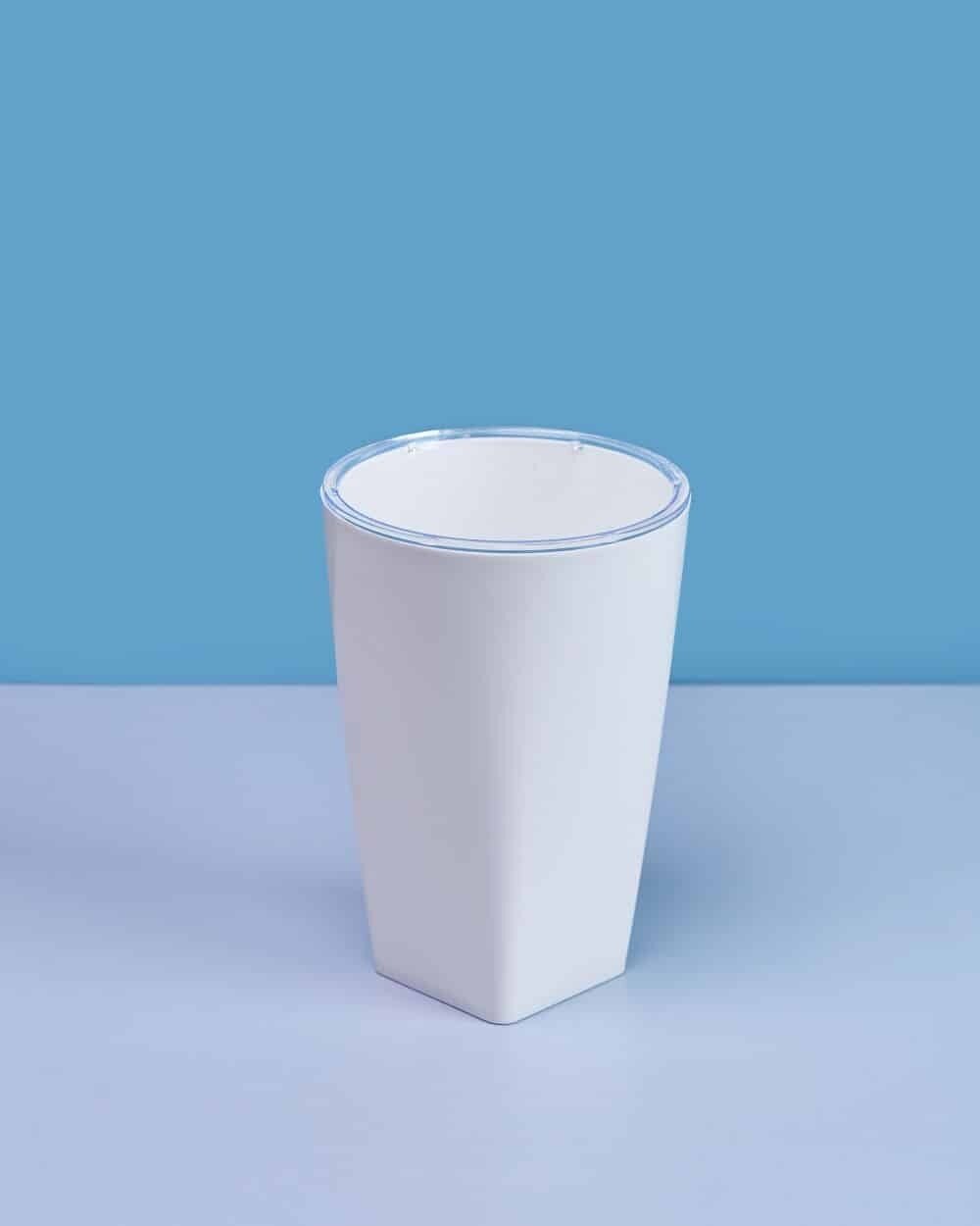 фото Кашпо для цветов Plast avenue / Пласт Авеню Грейс с фитильным поливом и вкладкой, пластиковое белое, диаметр 12.5см объем 1.3л